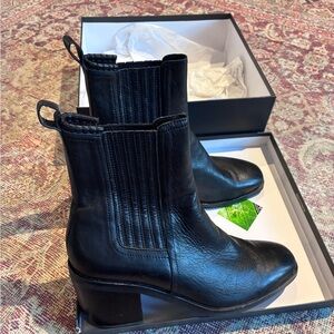 Black Leather Chelsea Ankle Boots - Sleek Women's Block Heel